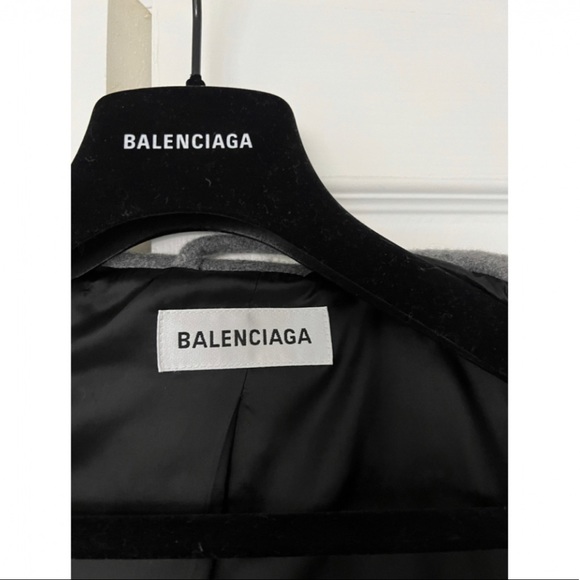 **SOLD** New w Tags Balenciaga Oversized Logo 100% Cashmere Coat Jacket Gray - Picture 9 of 13